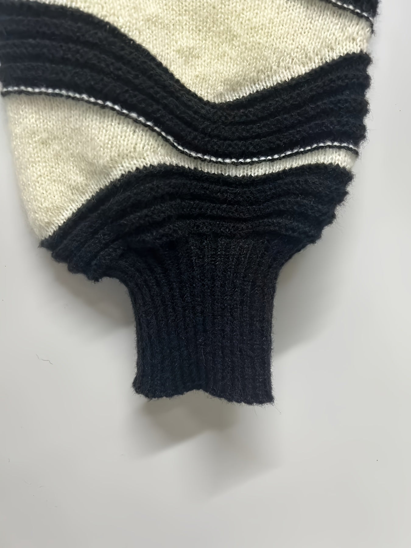 Esmé | Sculpted Wave Sweater