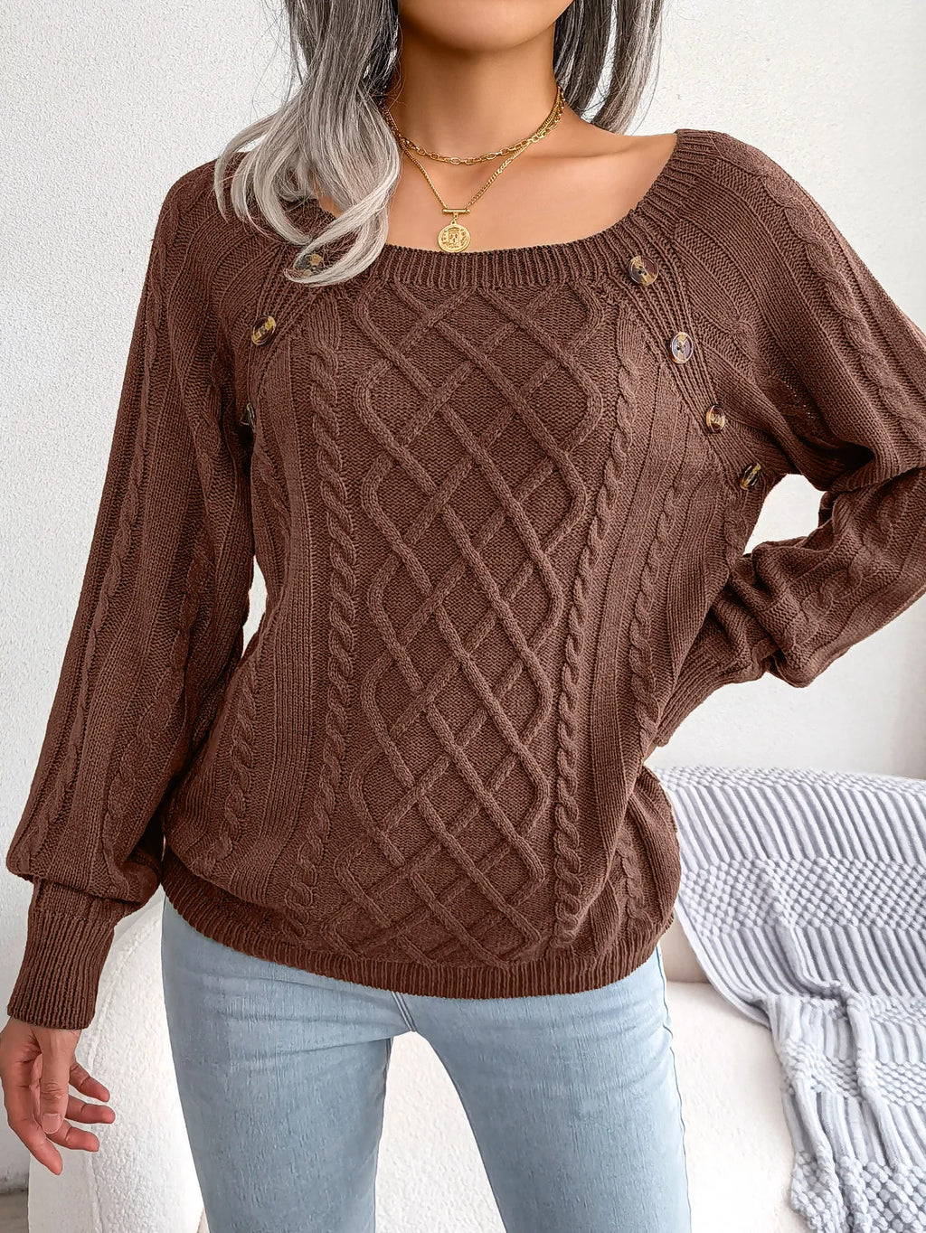 Aria | Elegant cable knit sweater
