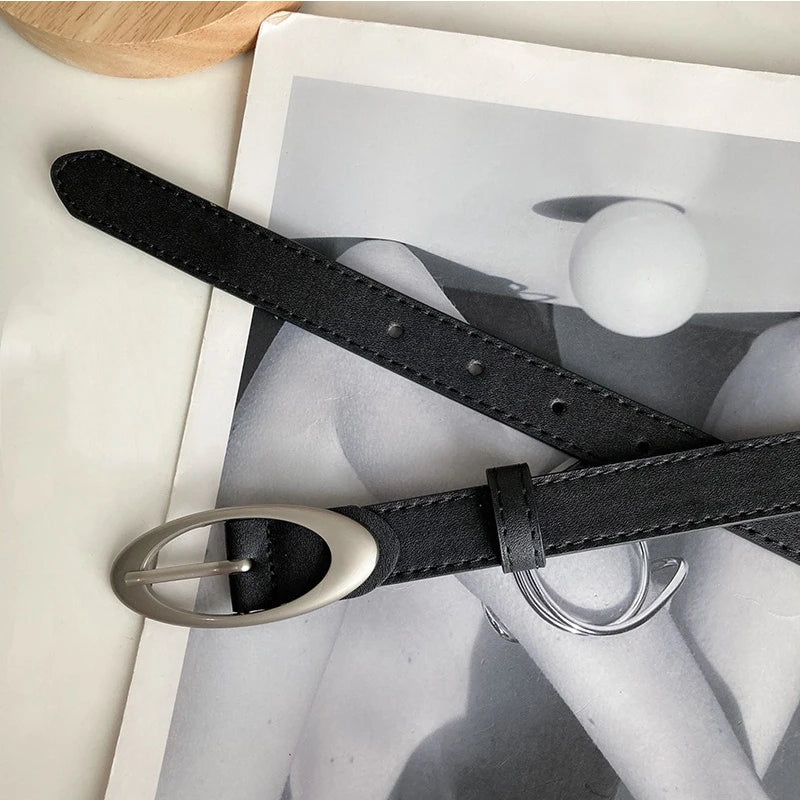 Noelle Oval Buckle Belt