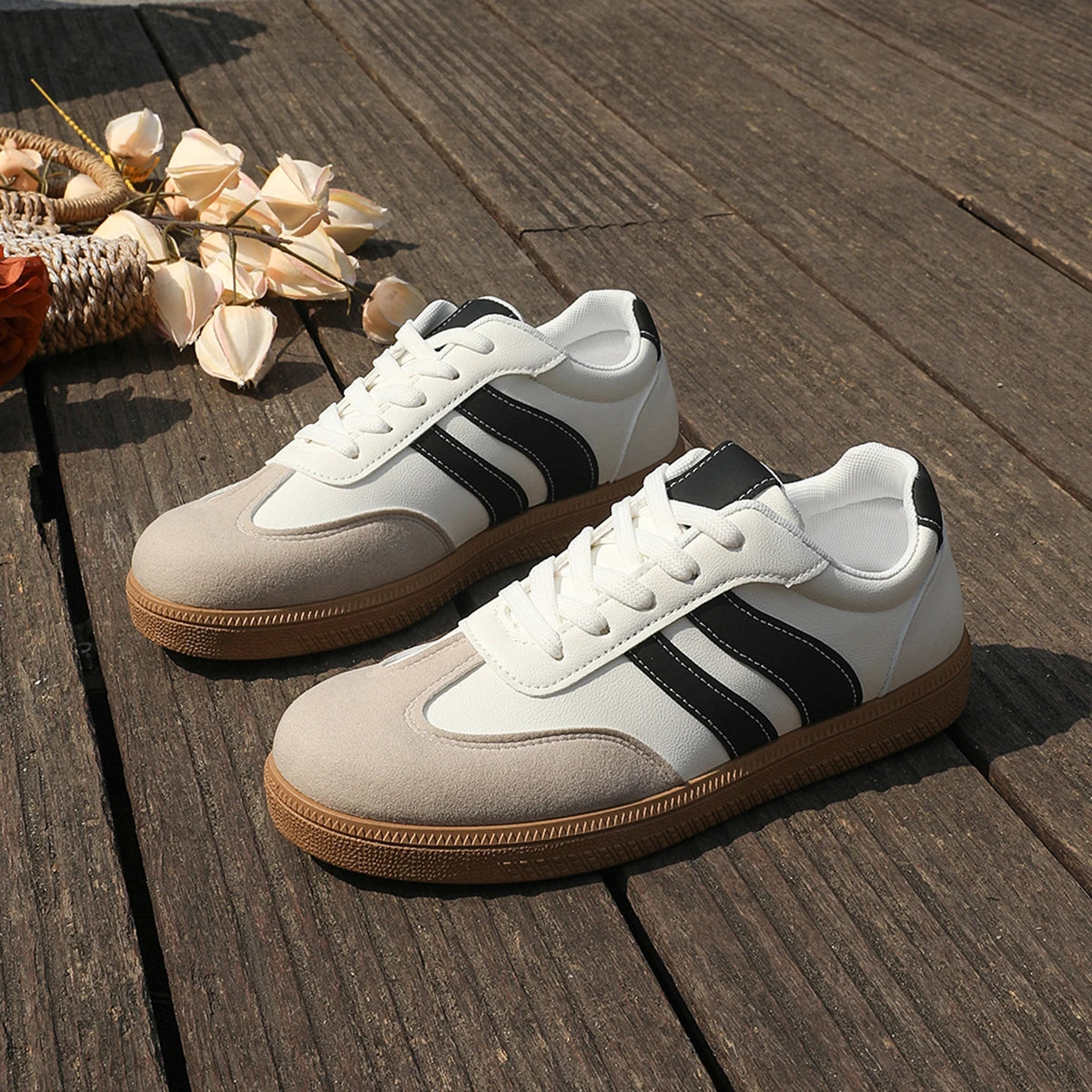 Vienna Retro Court Sneakers