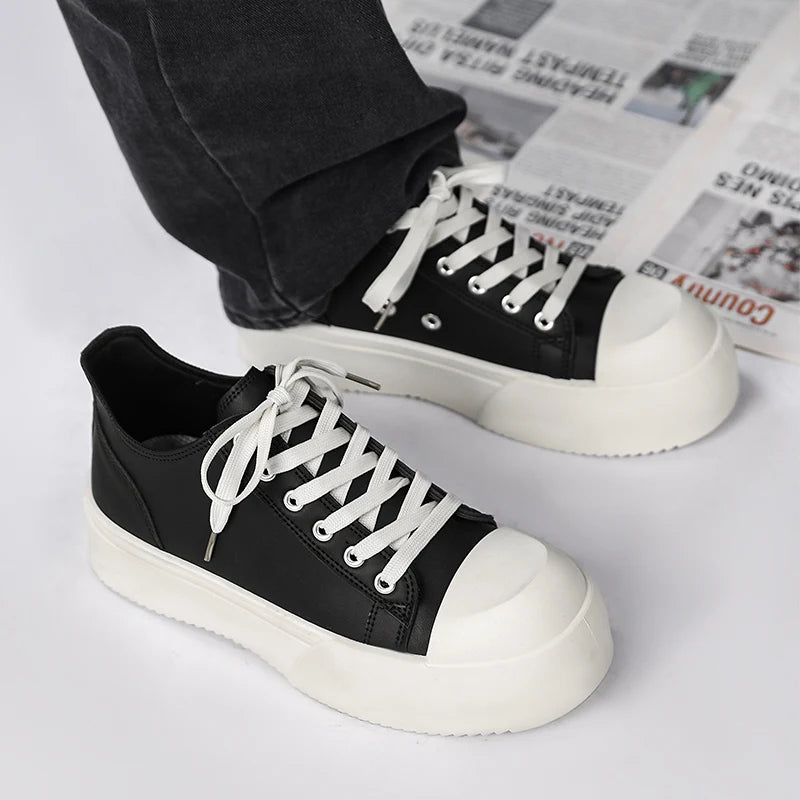 Nero Low-Top Sneakers