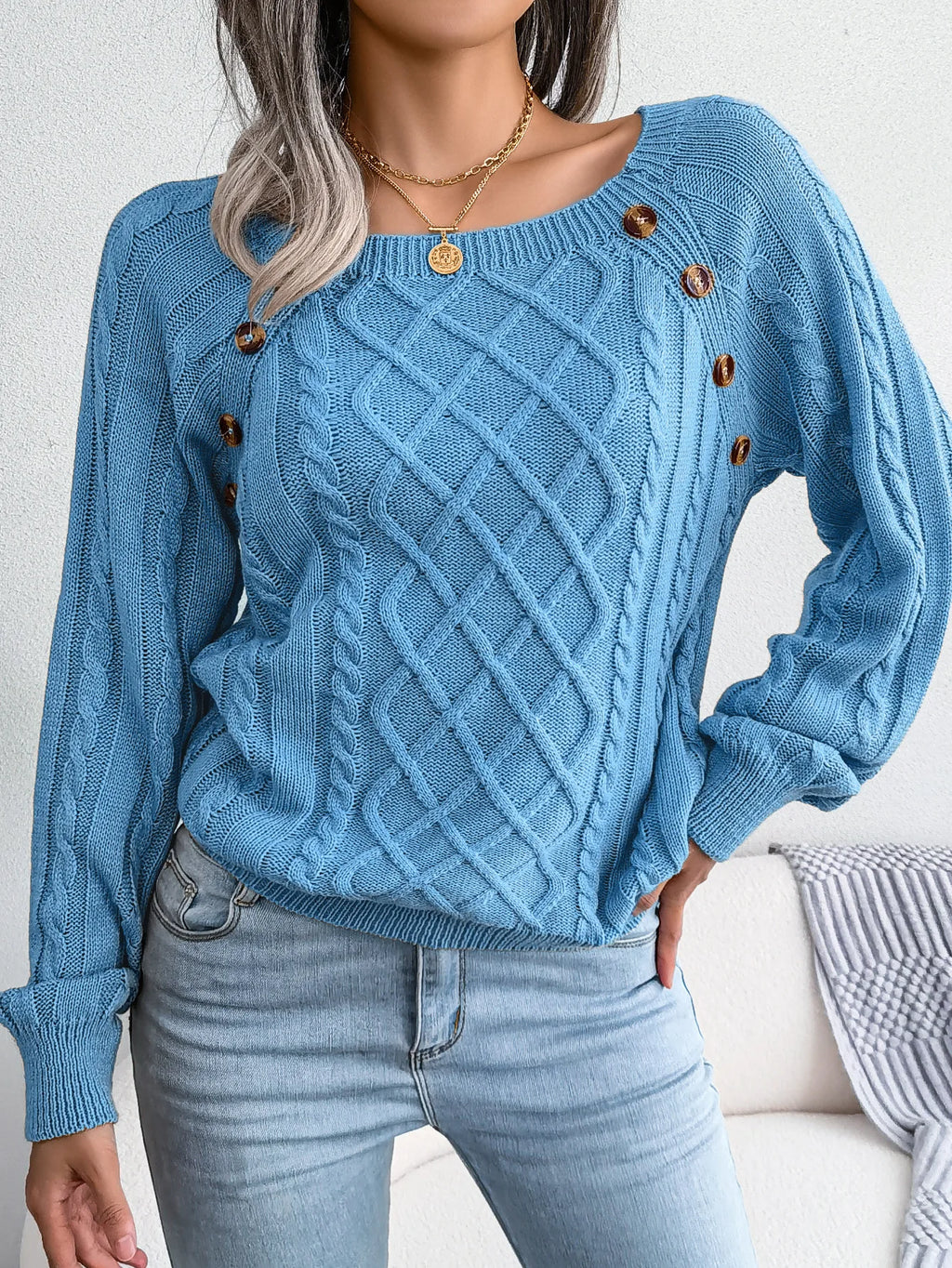Aria | Elegant cable knit sweater